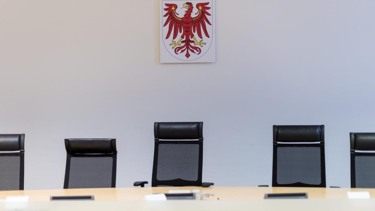 Tribunal allemand où cinq jeunes accusés comparaissent pour des agressions homophobes